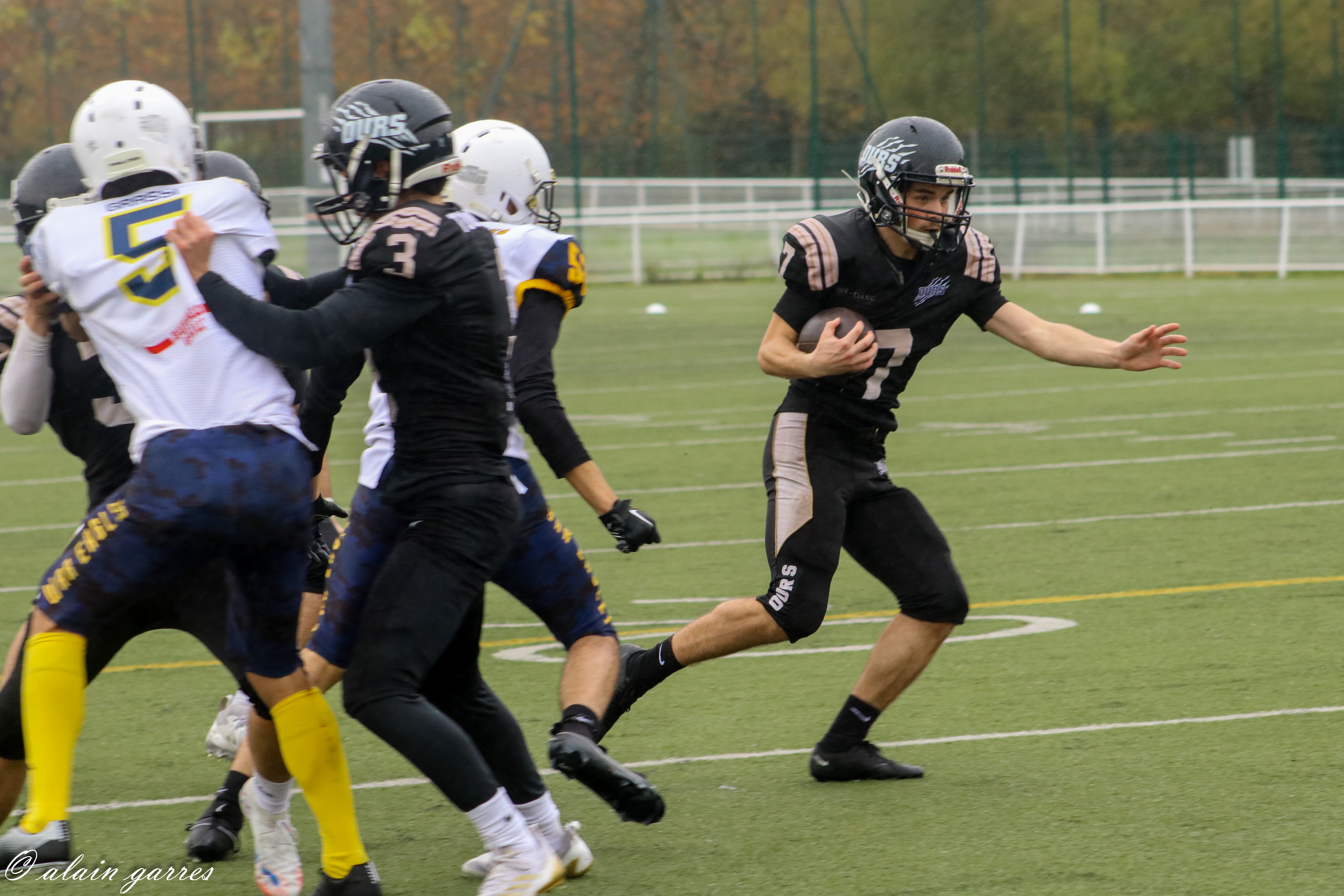 FOOTBALL US : OURS DE TOULOUSE vs SCORPIONS DE MURET
